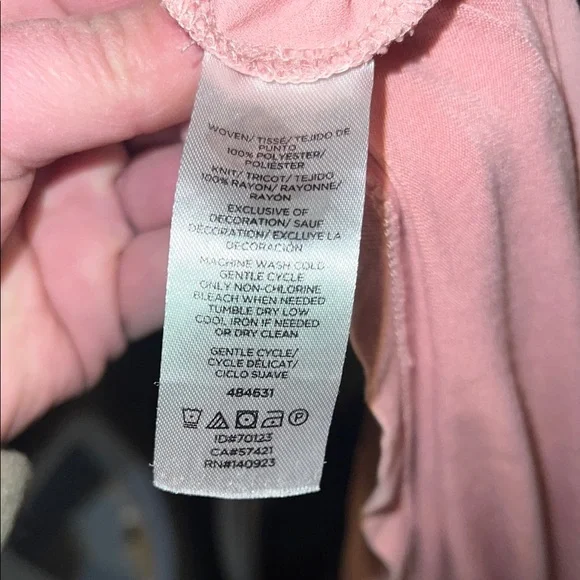 ⭐️LOFT Light Pink Sleeveless Tank Top Cut Out Neckline Design Size L - Picture 13 of 14